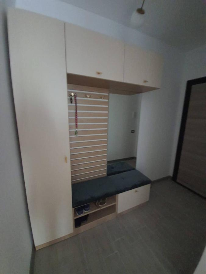 Ema Luxury Apartment Navodari Bagian luar foto
